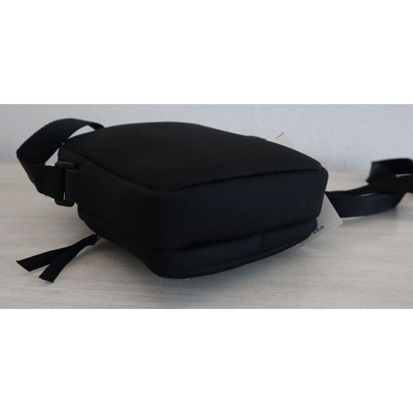 Tommy Hilfiger 69J8610 001 Unisex Sz Small Black Crossbody Camera Bag Purse - Picture 7 of 11